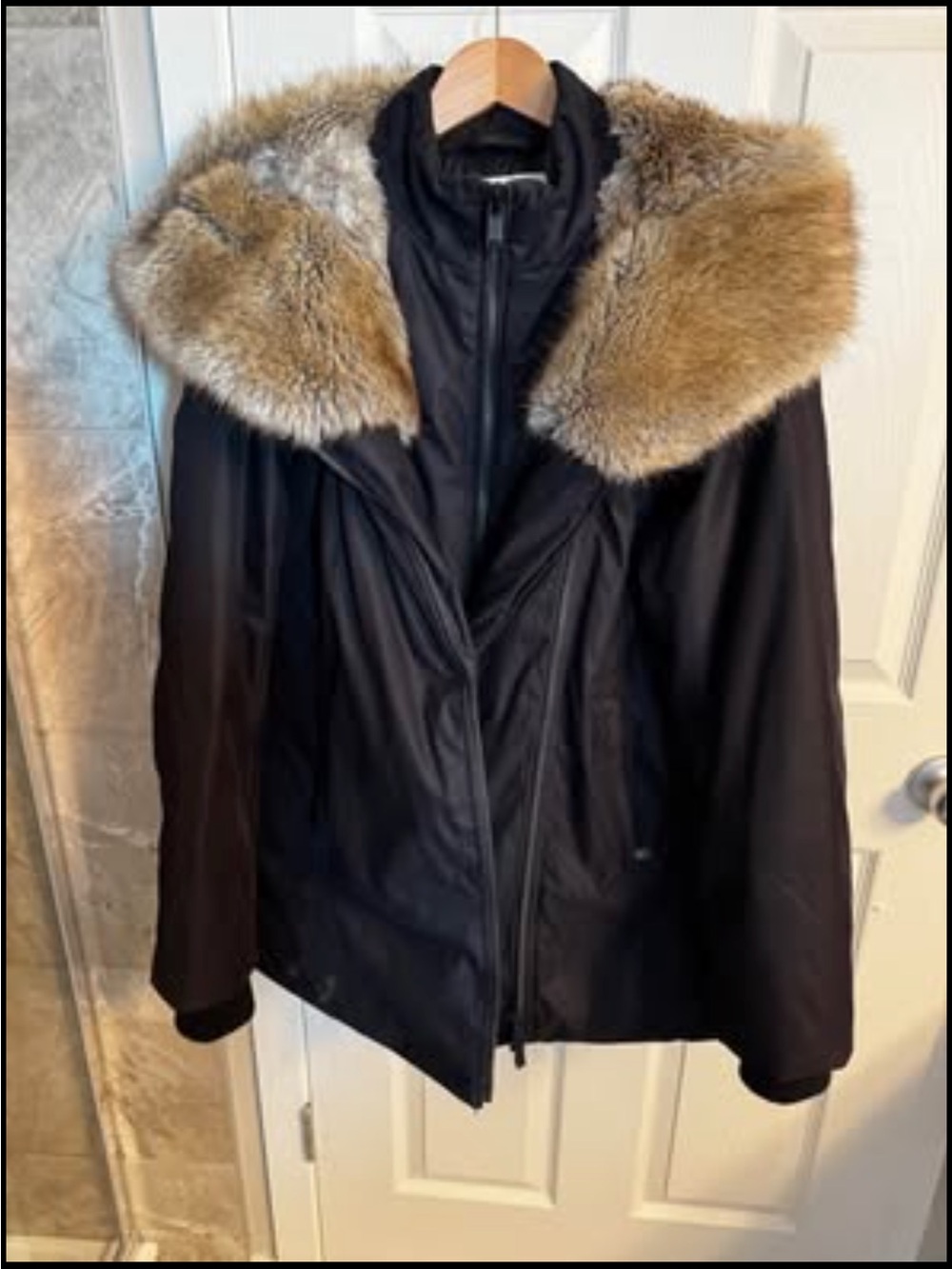 Aritzia Barberton with Goosetown Black Puffer Jacket with Tan Fur Trim Hood